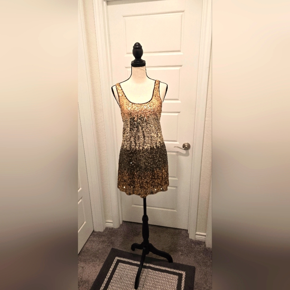 EXPRESS Gold Sequin Ombre Scoop Neck Sleeveless Mini Party/Cocktail Dress, S